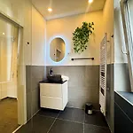 Luxury Living In The Heart Of The Apartment *